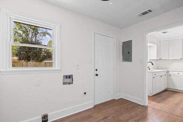 4585 HELENE RD, Memphis, TN 38117