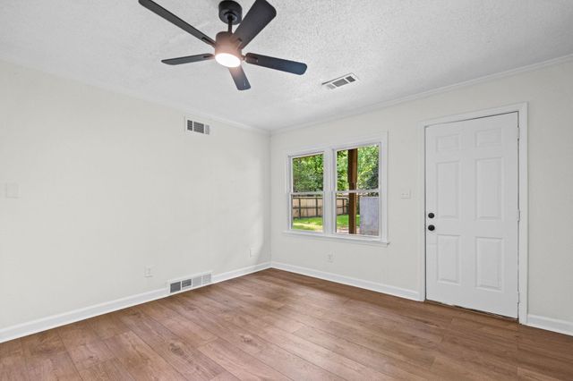 4585 HELENE RD, Memphis, TN 38117