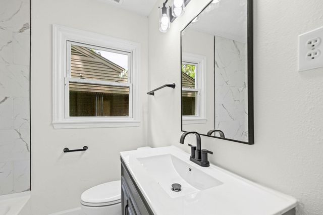 4585 HELENE RD, Memphis, TN 38117