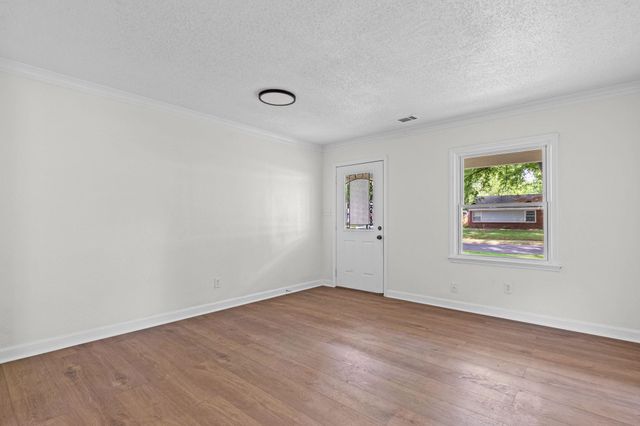 4585 HELENE RD, Memphis, TN 38117