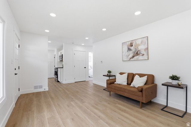 995 N 200 W, Pleasant Grove, UT 84062