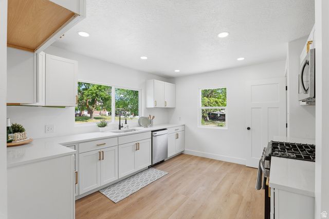 995 N 200 W, Pleasant Grove, UT 84062