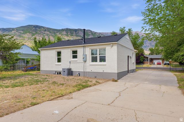 995 N 200 W, Pleasant Grove, UT 84062