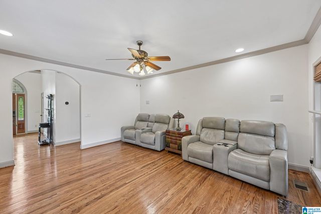 1097 LONG LEAF LAKE DRIVE, Helena, AL 35022