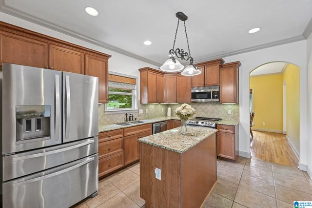 1097 LONG LEAF LAKE DRIVE, Helena, AL 35022
