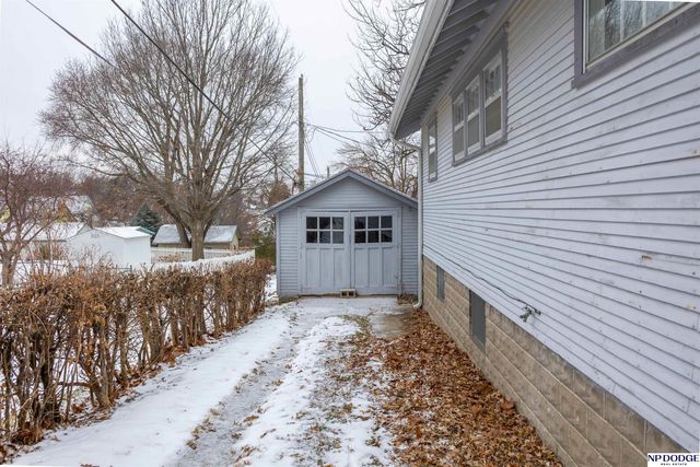 1110 S 43rd Street, Omaha, NE 68105