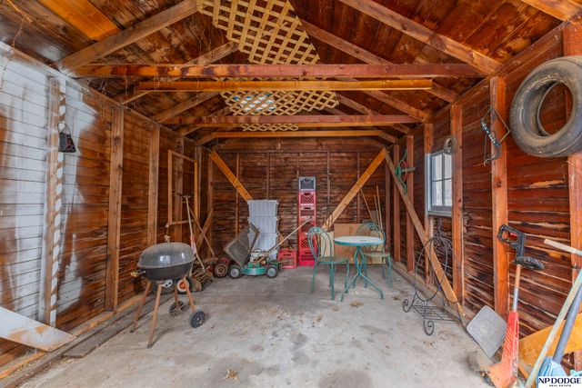 1110 S 43rd Street, Omaha, NE 68105