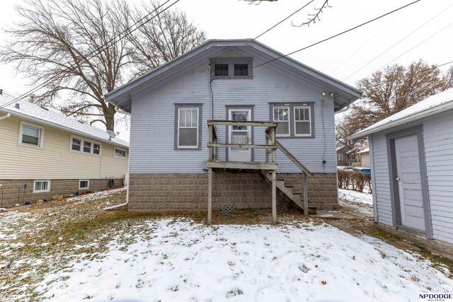 1110 S 43rd Street, Omaha, NE 68105