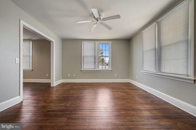 107 W HIGH ST, Felton, DE 19943