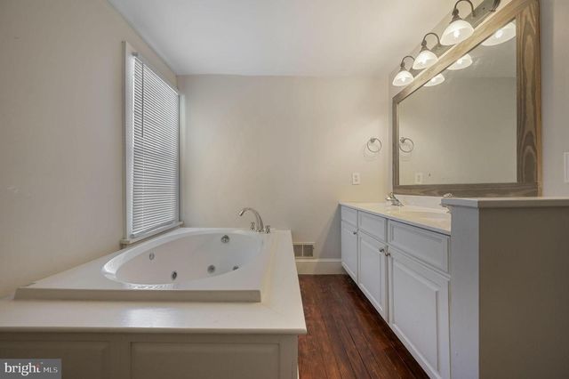 107 W HIGH ST, Felton, DE 19943