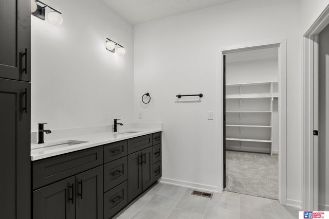 443 Deep Water Drive, Lincoln, NE 68527