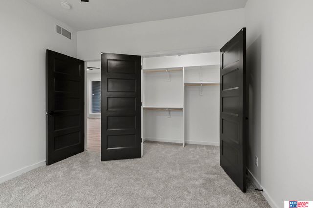 443 Deep Water Drive, Lincoln, NE 68527
