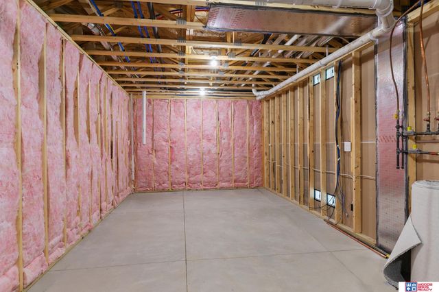 443 Deep Water Drive, Lincoln, NE 68527