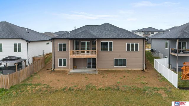443 Deep Water Drive, Lincoln, NE 68527