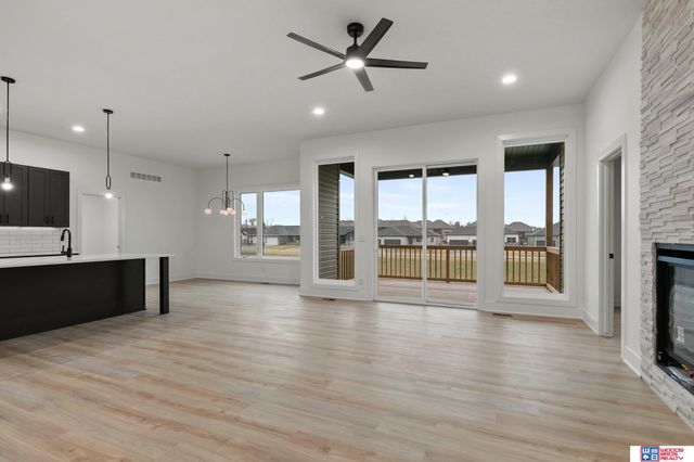 443 Deep Water Drive, Lincoln, NE 68527