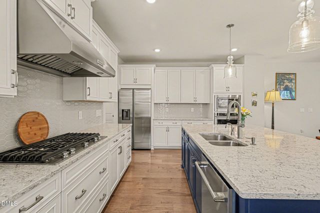 543 Glenville Lake Drive, Fuquay Varina, NC 27526