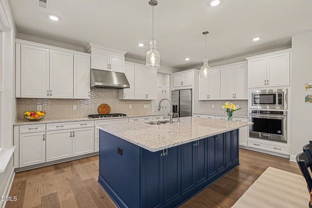 543 Glenville Lake Drive, Fuquay Varina, NC 27526