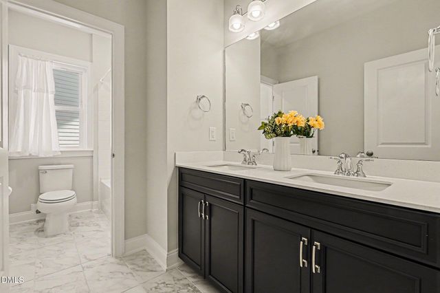 543 Glenville Lake Drive, Fuquay Varina, NC 27526