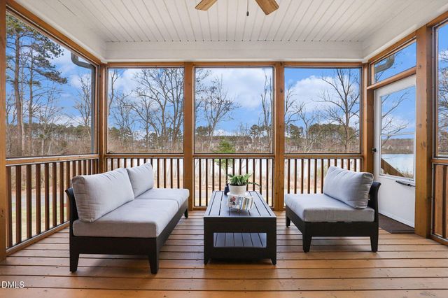 543 Glenville Lake Drive, Fuquay Varina, NC 27526