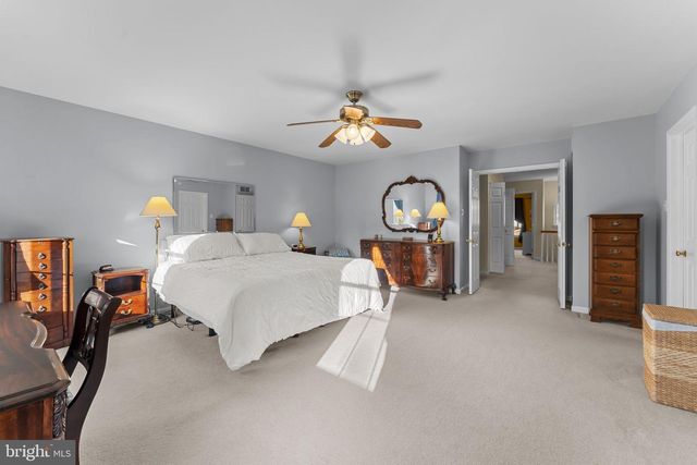 2043 VALLEY VIEW DR, Quakertown, PA 18951