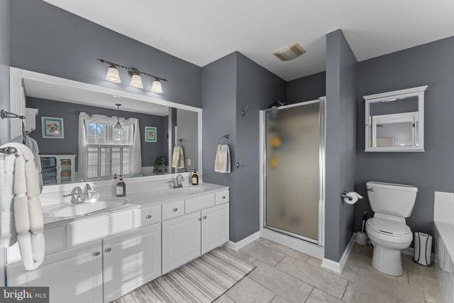 2043 VALLEY VIEW DR, Quakertown, PA 18951