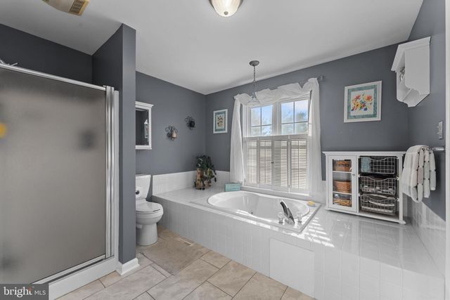 2043 VALLEY VIEW DR, Quakertown, PA 18951