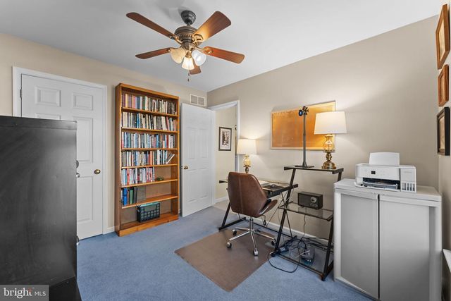 2043 VALLEY VIEW DR, Quakertown, PA 18951