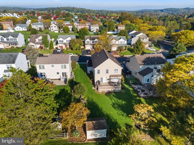 2043 VALLEY VIEW DR, Quakertown, PA 18951