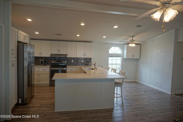1819 Seagrape Street NE, Palm Bay, FL 32905