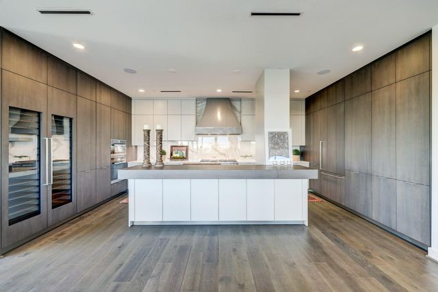 3331 Damico Street 401, Houston, TX 77019