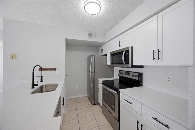2213 GRAND CAYMAN COURT 1121, Kissimmee, FL 34741