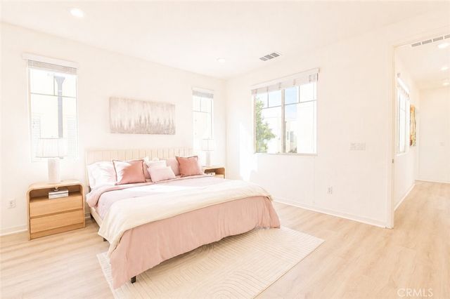 137 Terrapin, Irvine, CA 92618