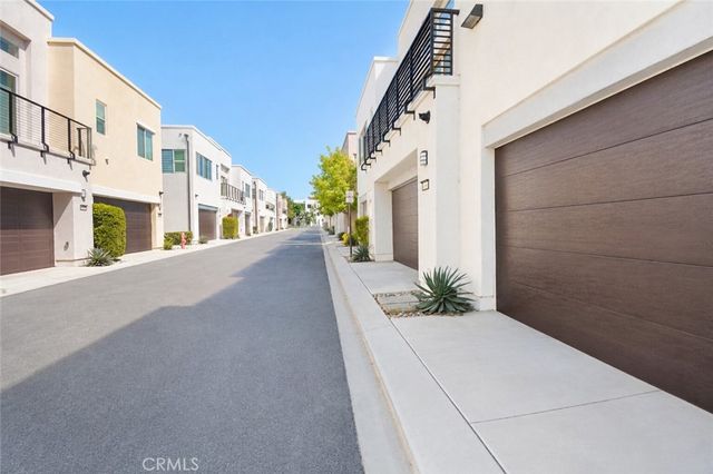 137 Terrapin, Irvine, CA 92618