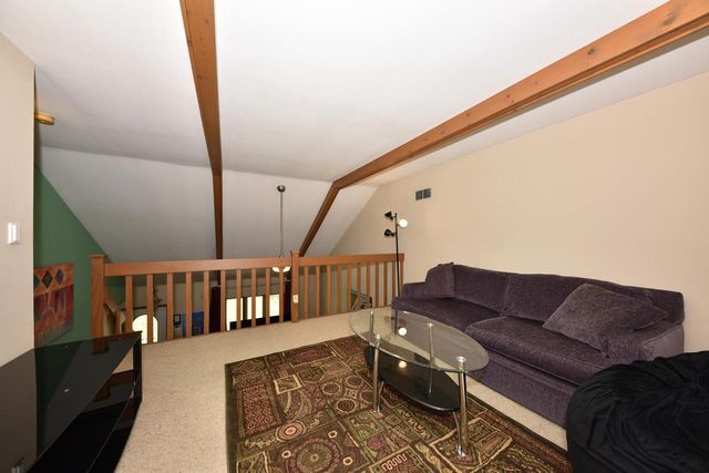 5021 W Rawson AVENUE, Franklin, WI 53132