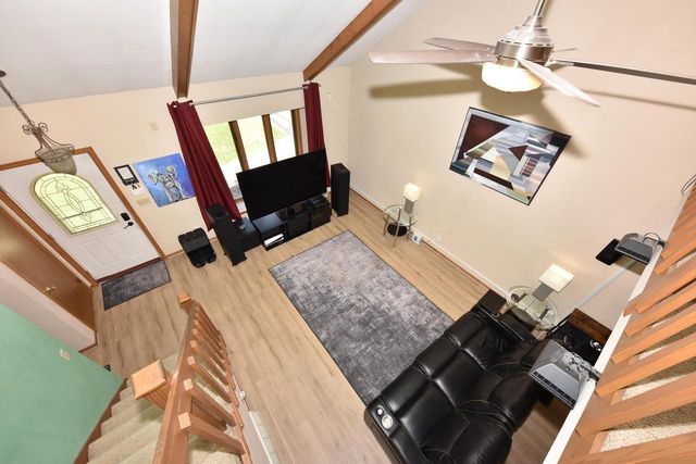 5021 W Rawson AVENUE, Franklin, WI 53132
