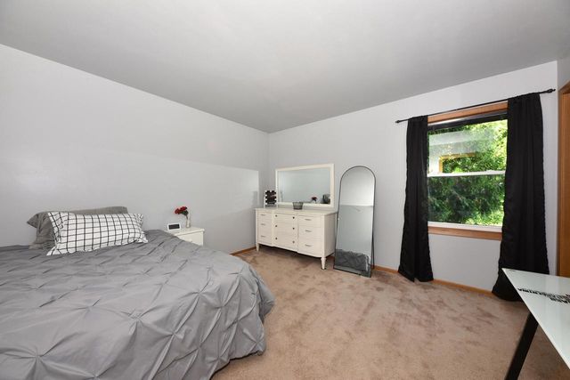5021 W Rawson AVENUE, Franklin, WI 53132