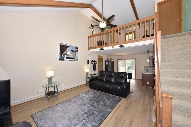 5021 W Rawson AVENUE, Franklin, WI 53132
