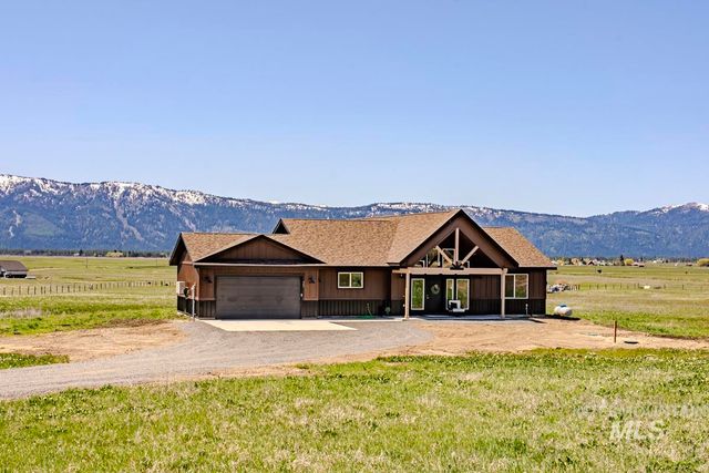 55 Chisum Drive, Donnelly, ID 83615 property photo