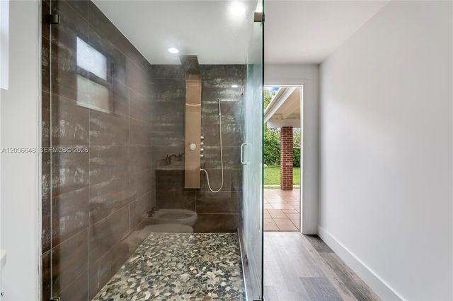 330 SW 104th Ct, Sweetwater, FL 33174