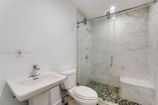 330 SW 104th Ct, Sweetwater, FL 33174