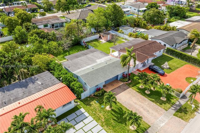 330 SW 104th Ct, Sweetwater, FL 33174