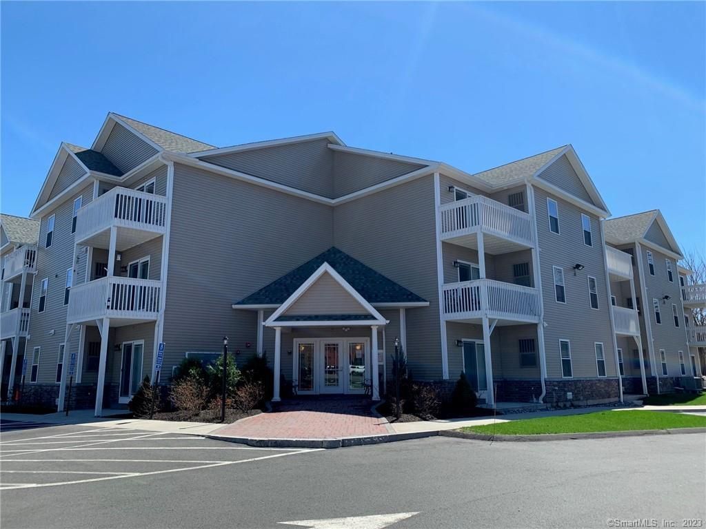 76 Liberty Street 204, Southington, CT 06489