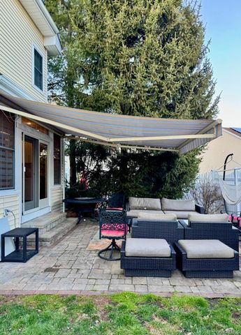 143 Classic Court, White Plains, NY 10603