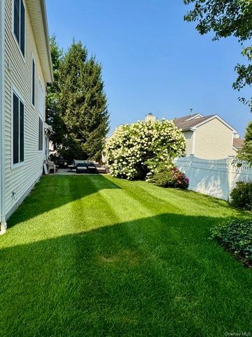 143 Classic Court, White Plains, NY 10603