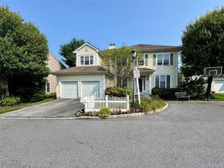 143 Classic Court, White Plains, NY 10603