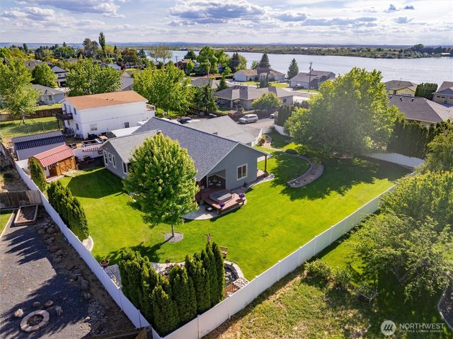 3609 Lakeshore Drive, Moses Lake, WA 98837