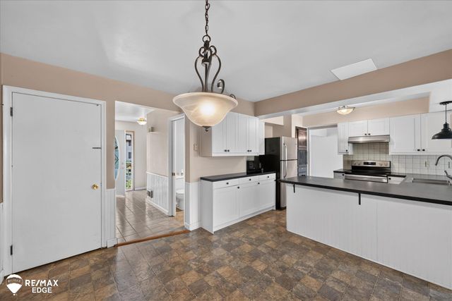 310 Delzingro Drive, Davison, MI 48423
