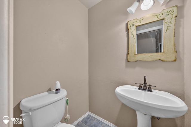 310 Delzingro Drive, Davison, MI 48423