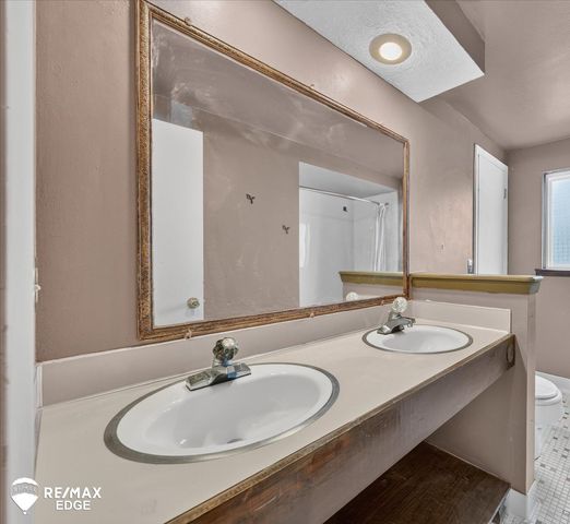 310 Delzingro Drive, Davison, MI 48423