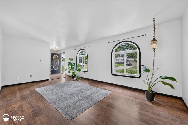 310 Delzingro Drive, Davison, MI 48423